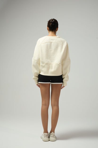 JOJO9-米色卫衣黑色短裤 - JOJO fashion