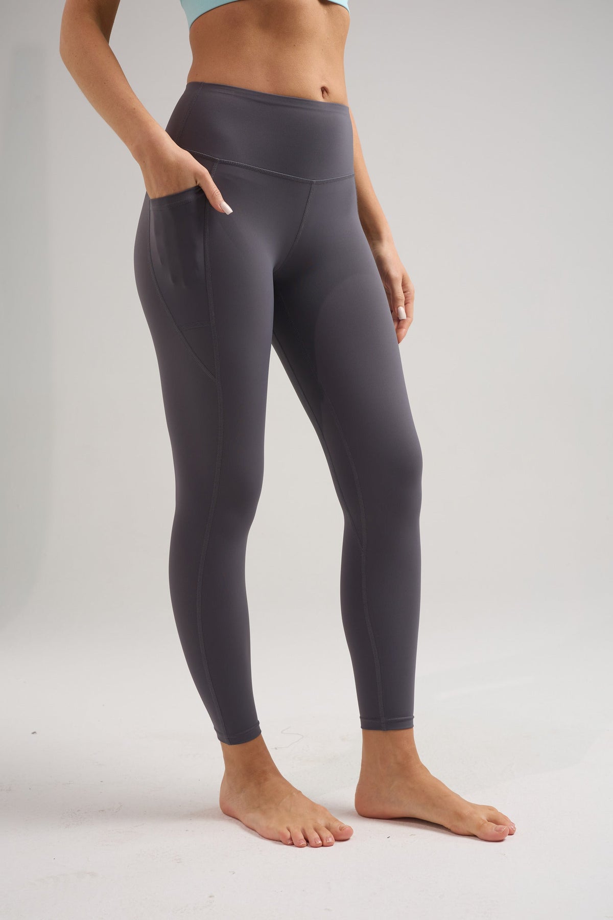 Women's High-Waist Leggings with Side Pockets in Dark Grey – photo 4