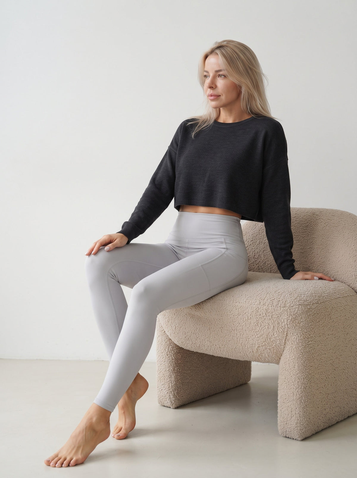 Women's High-Waist Leggings with Side Pockets in Grey