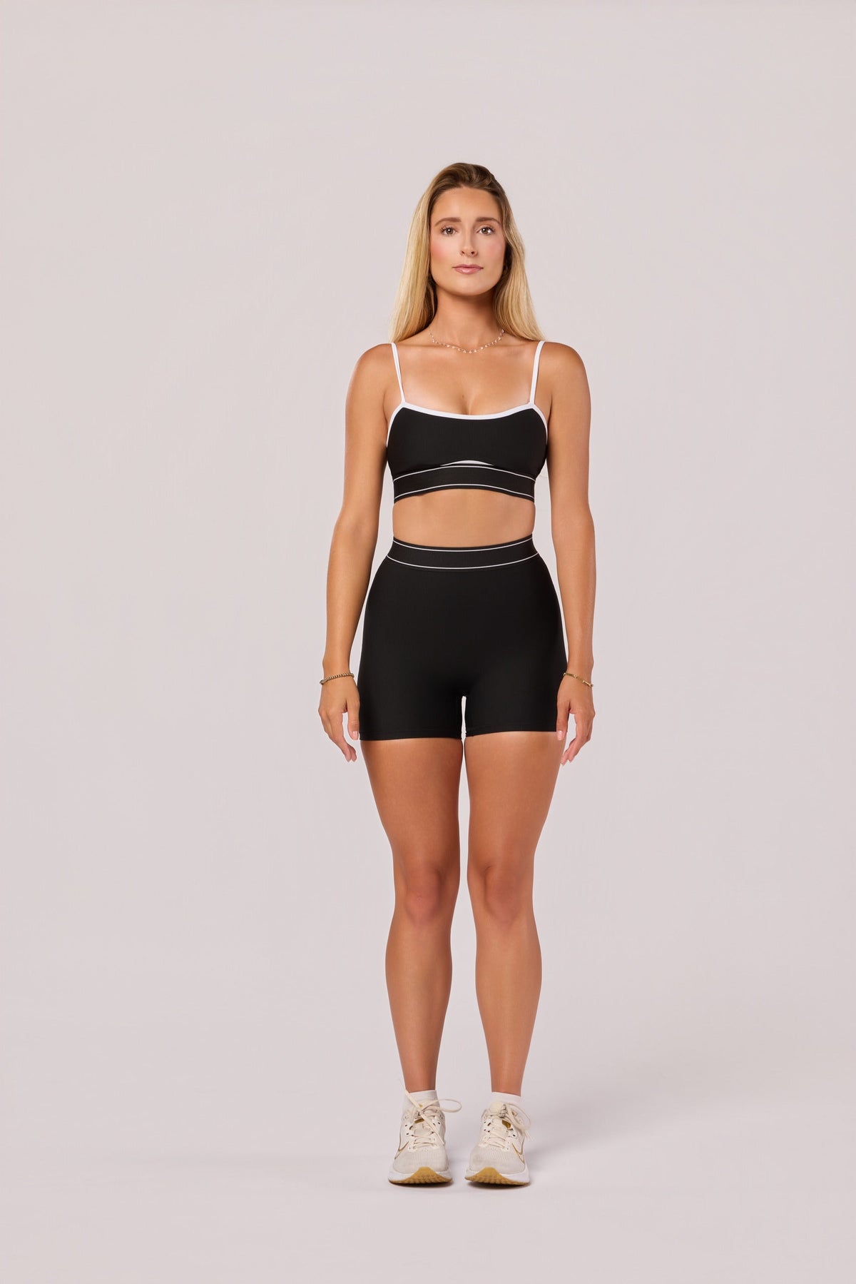 Women's Contour Waistband Biker Shorts in Black